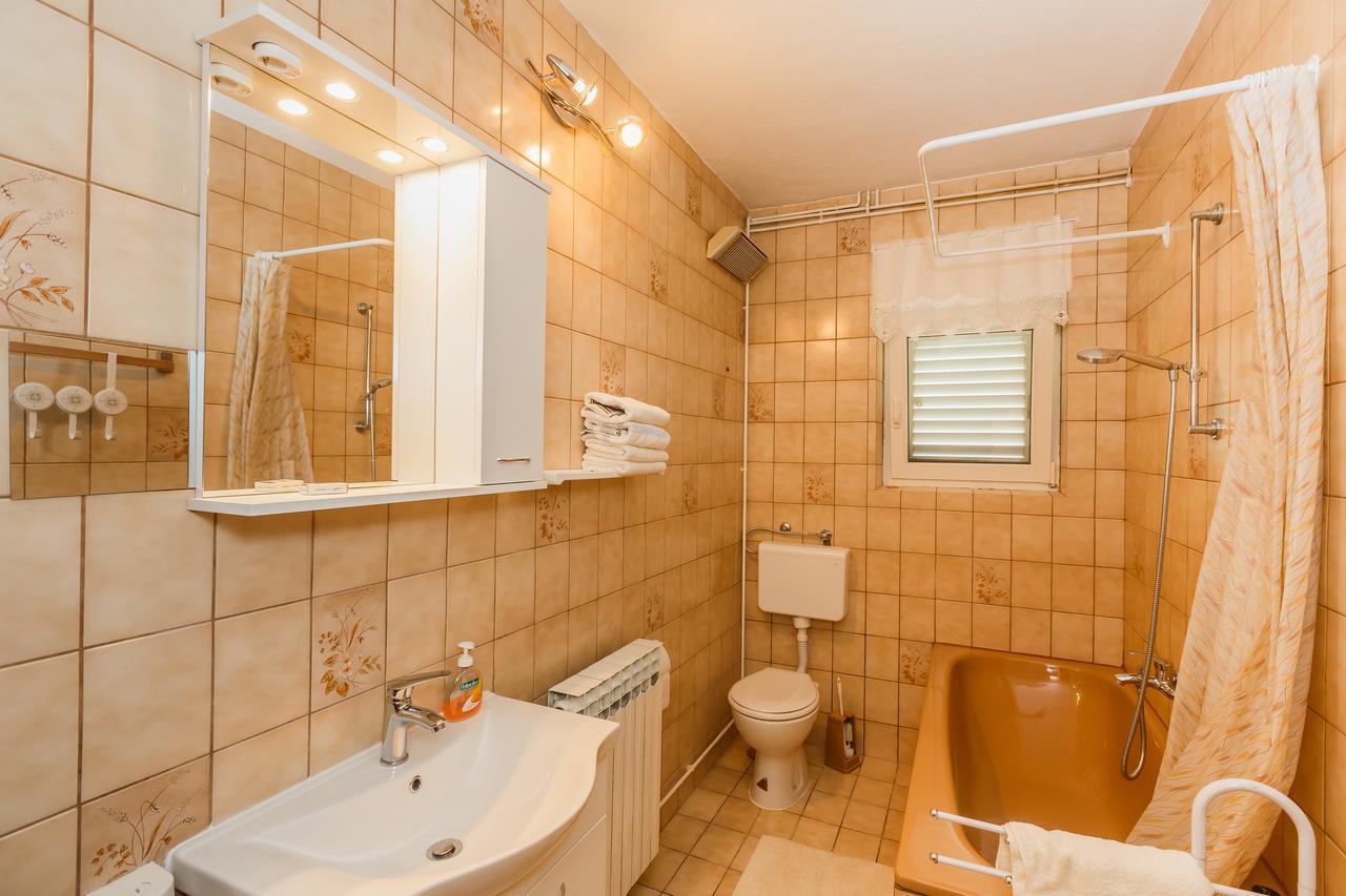 Apartman Mila Daire Kastela Dış mekan fotoğraf